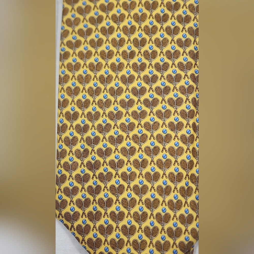 NWT BEAUFORT TIE RACK THE ART OF SILK, MEN'S TIE, YELLOW, 100% SILK, TENNIS LOGO - Picture 3 of 8